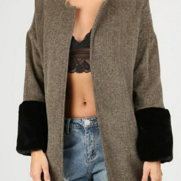 Classic Herringbone Jacket With Faux Fur Trim - Picture 5 of 5